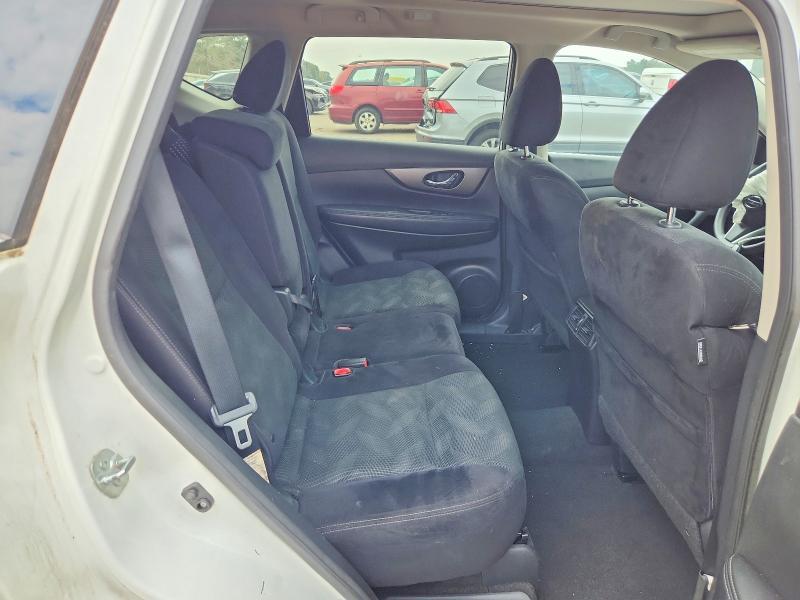 2015 Nissan Rogue sv