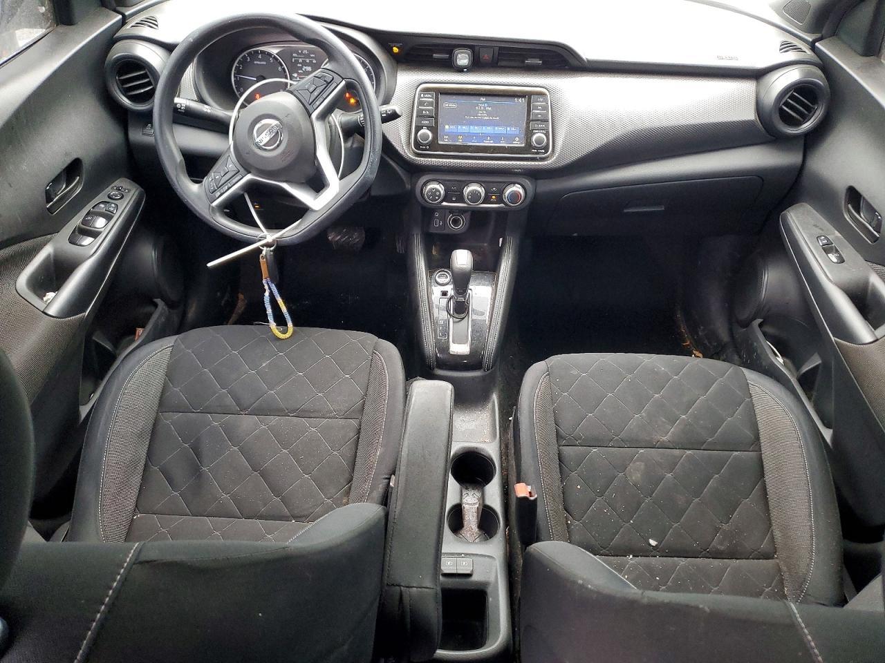 2019 Nissan Kicks s