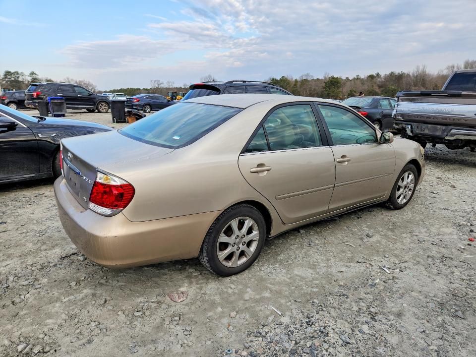 2005 Toyota Camry le
