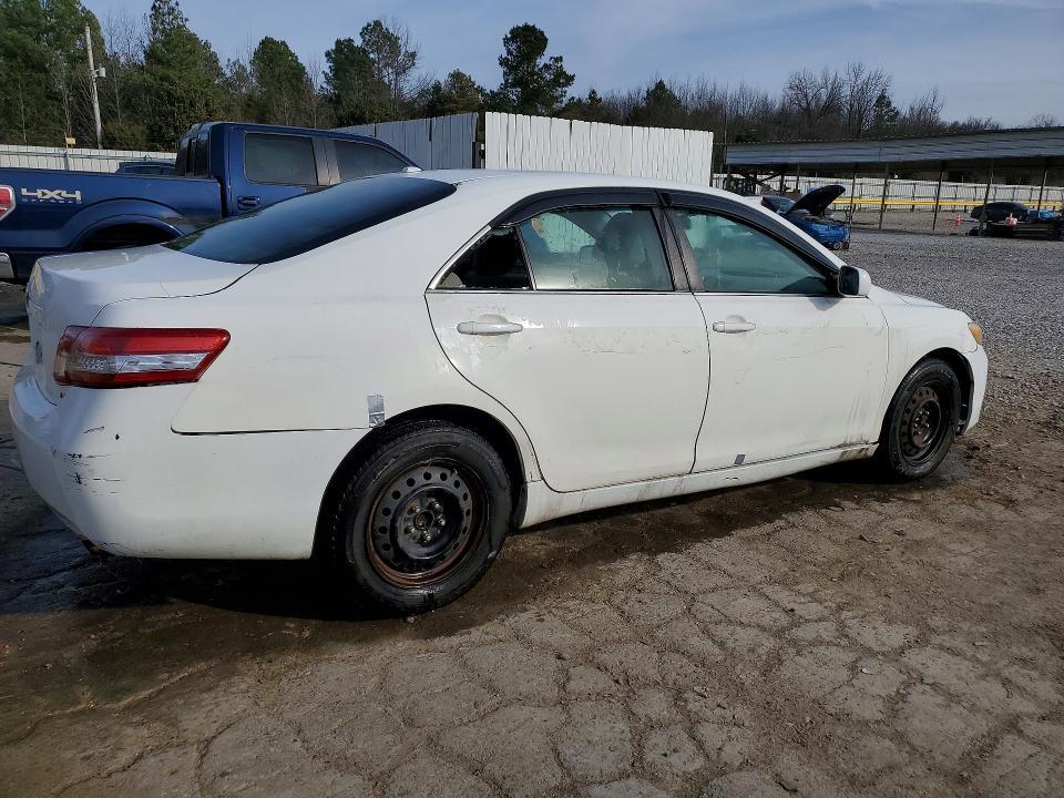 2011 Toyota Camry le