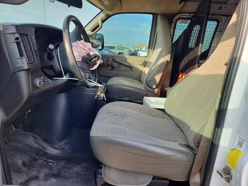 2022 Chevrolet Express 2500 Utility / Service van