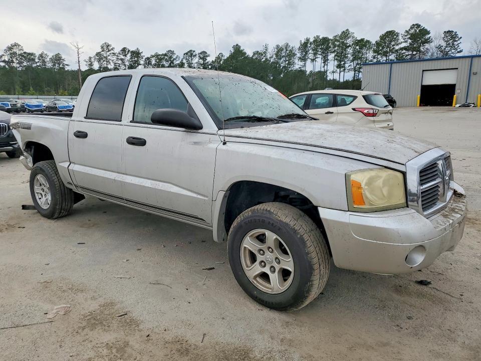 2005 Dodge Dakota Quad SLT