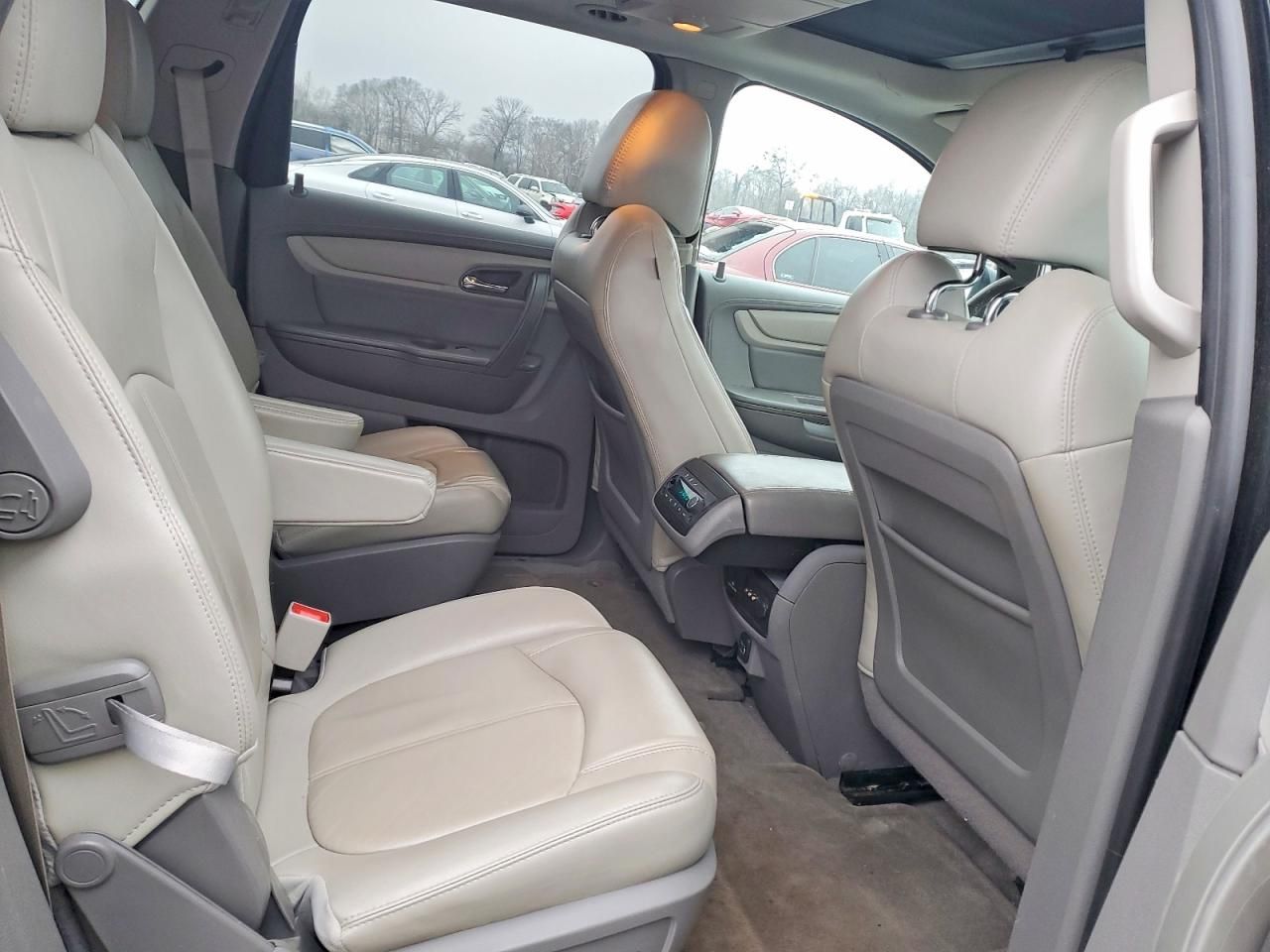 2017 Chevrolet Traverse lt