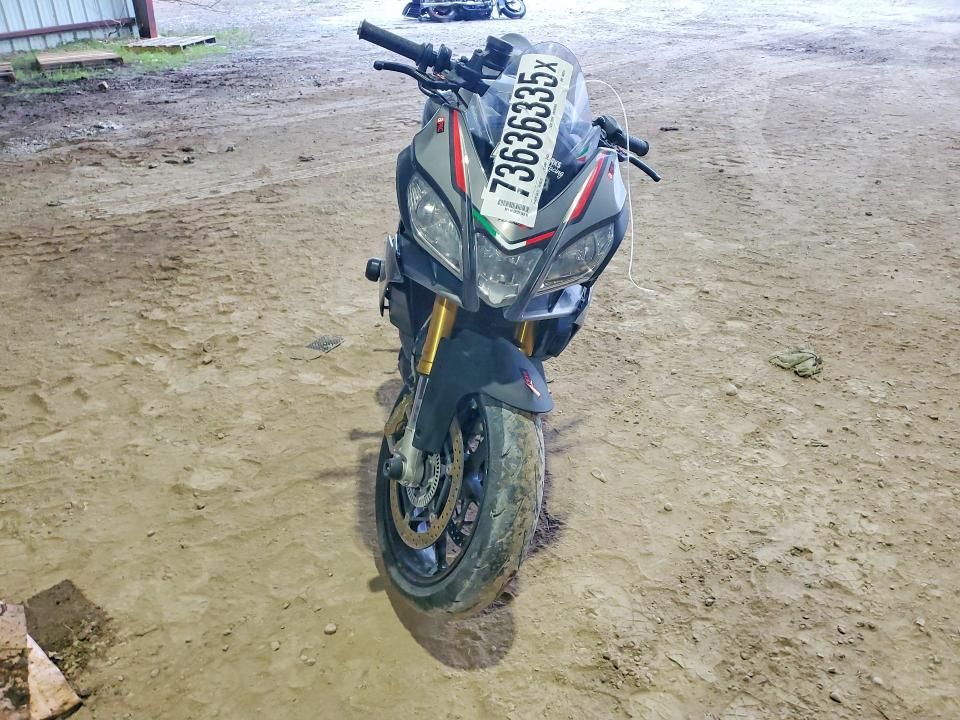 2016 Aprilia Tuono V4 1100 RR
