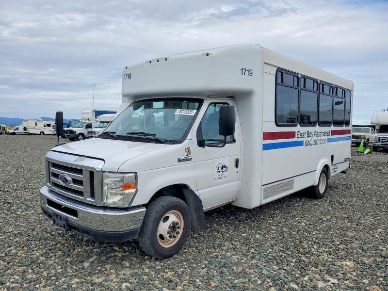 2017 Ford Econoline E450 Super Duty Cutaway van