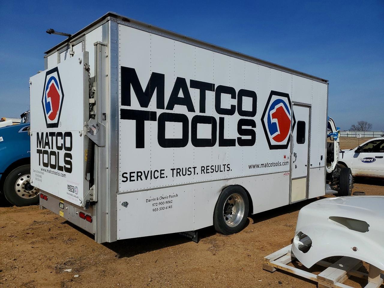 2017 Freightliner Business Class M2 Delivery Truck