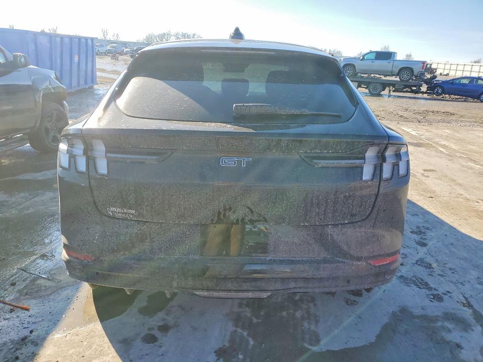 2025 Ford Mustang Mach-e gt
