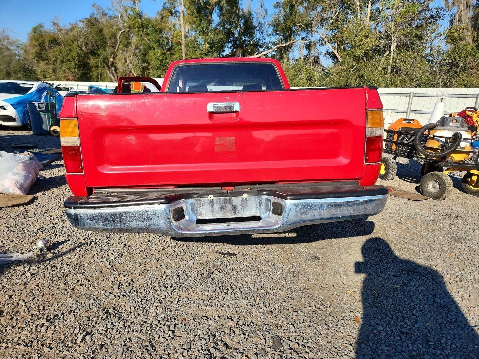 1989 Toyota Pickup Deluxe