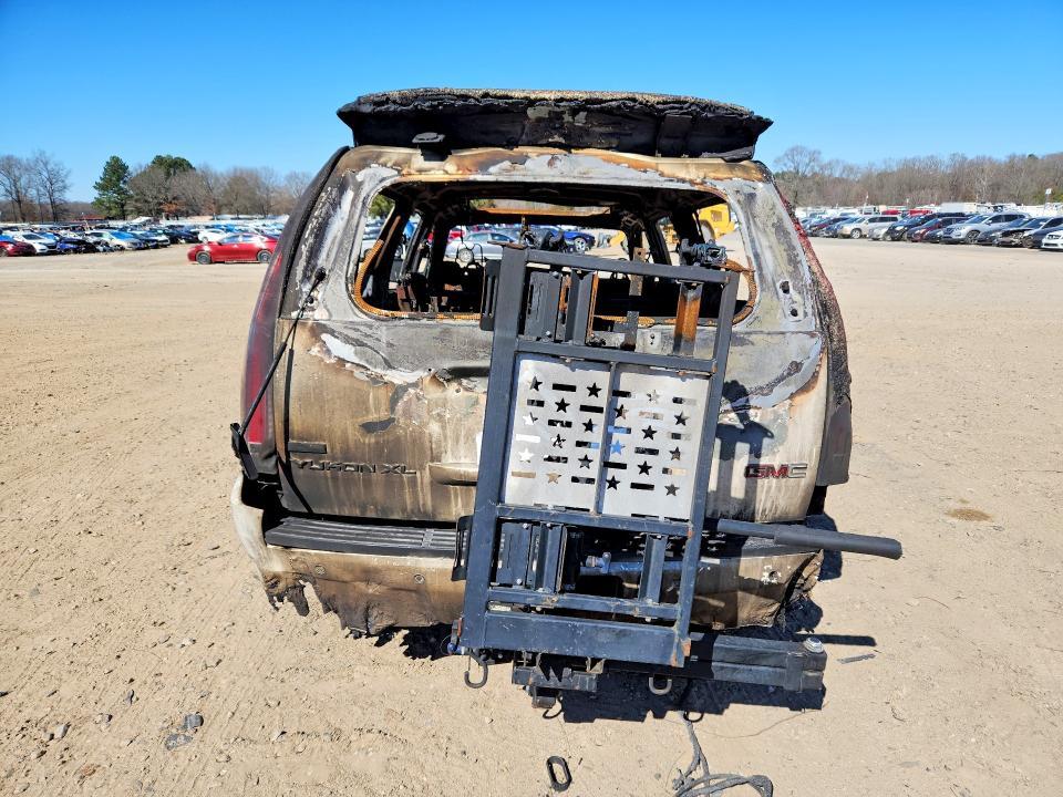 2009 GMC Yukon xl C1500 slt