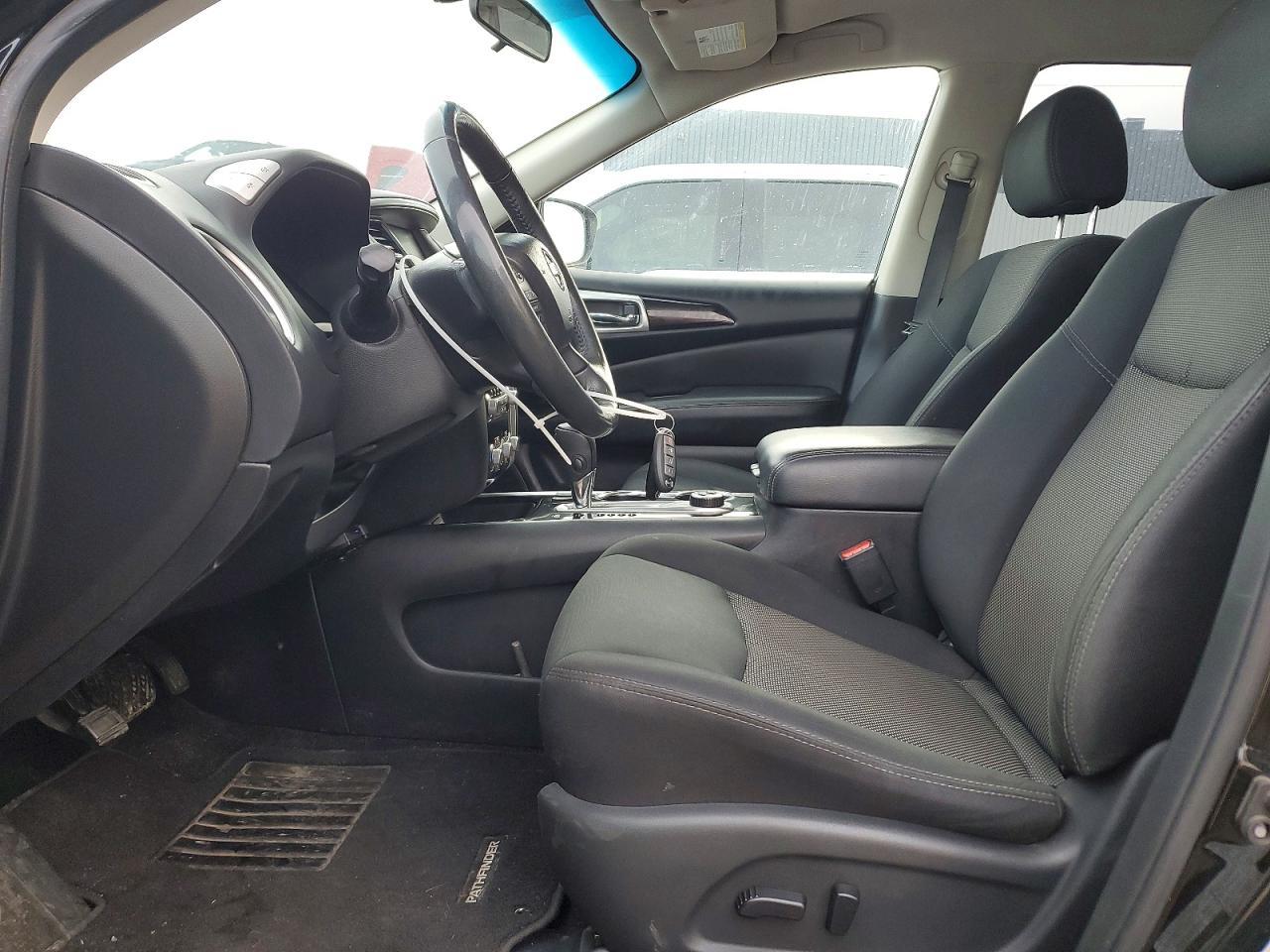 2018 Nissan Pathfinder s
