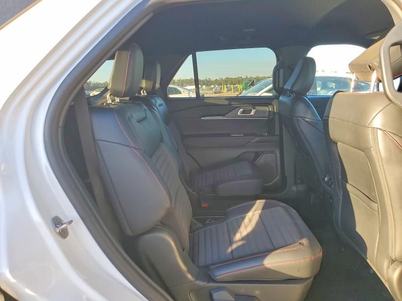 2025 Ford Explorer St-line