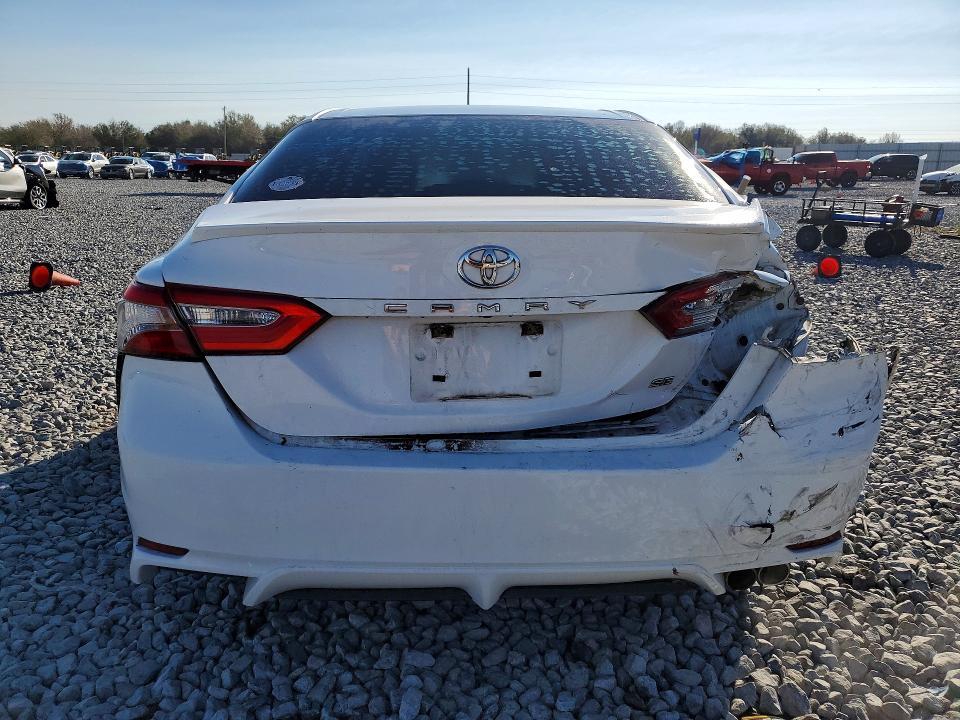 2018 Toyota Camry se