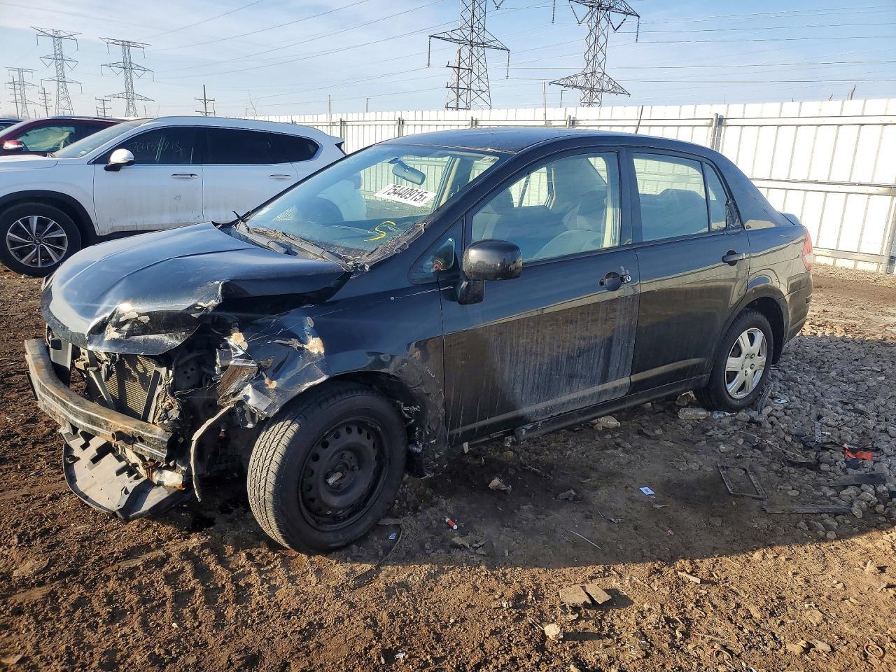 2011 Nissan Versa 1.8 s