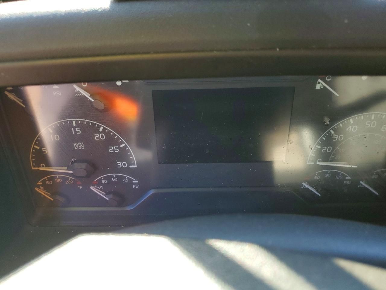 2019 Volvo VN VNL-Semi Truck