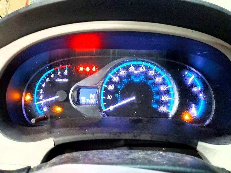 2013 Toyota Sienna xle 8-passenger