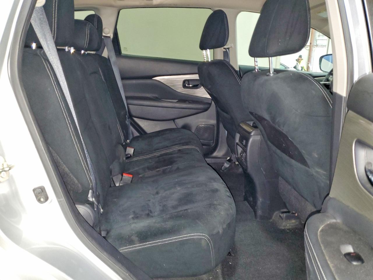 2016 Nissan Murano s