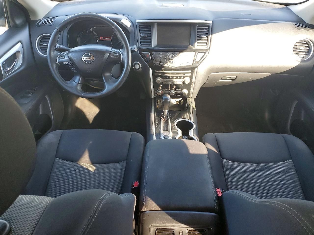 2017 Nissan Pathfinder s