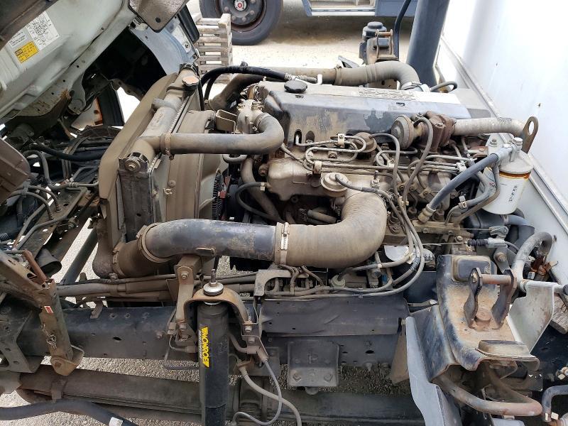 2003 Chevrolet W 3500 BOX Truck