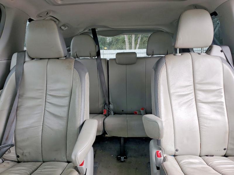 2014 Toyota Sienna Limited 7-passenger