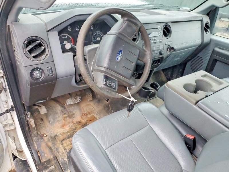 2016 Ford F350 Super Duty Flatbed Truck