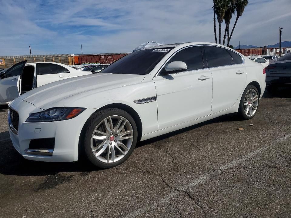 2016 Jaguar Xf Prestige