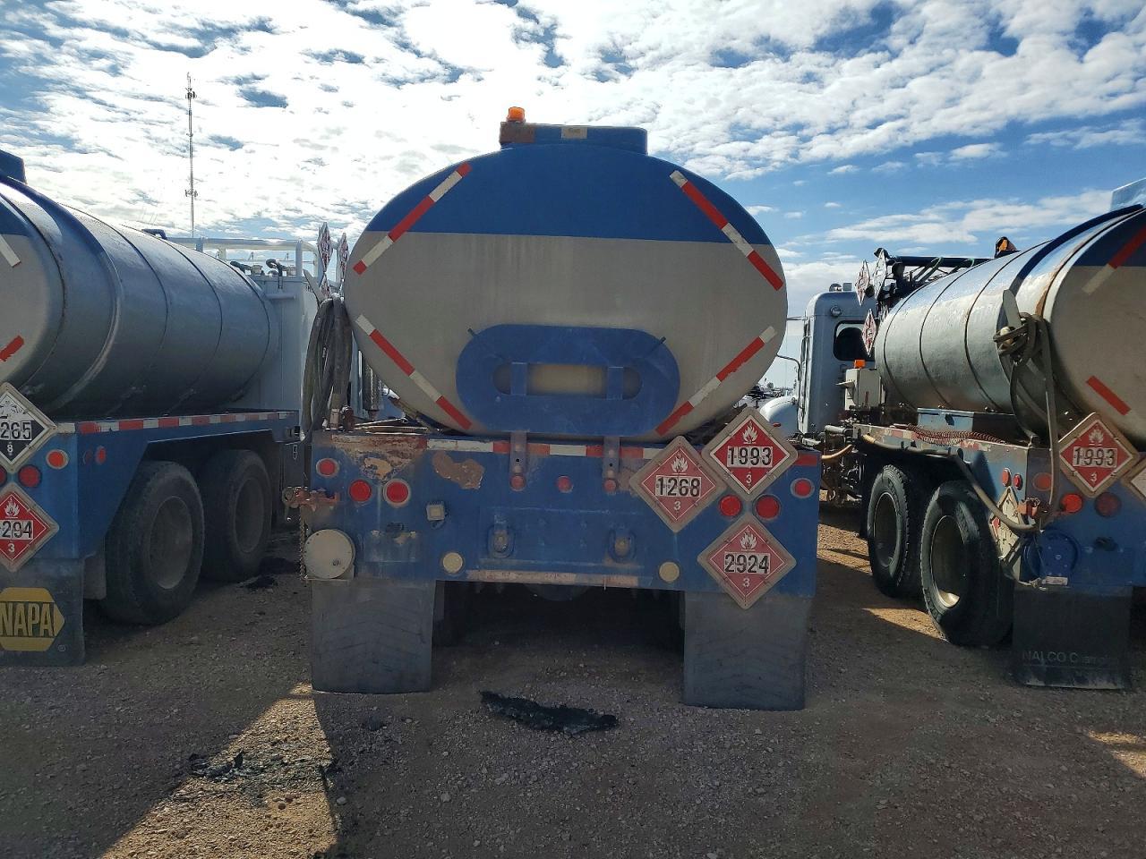 2015 Peterbilt 348 Fuel Truck