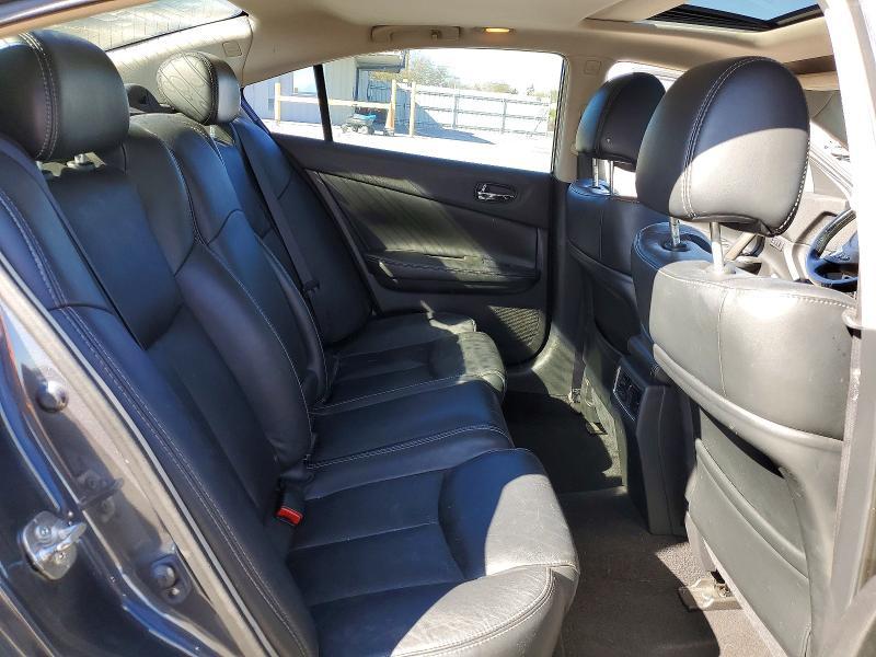 2013 Nissan Maxima s