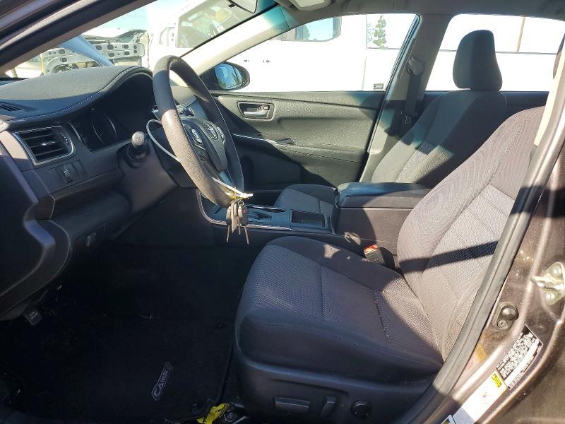 2016 Toyota Camry le