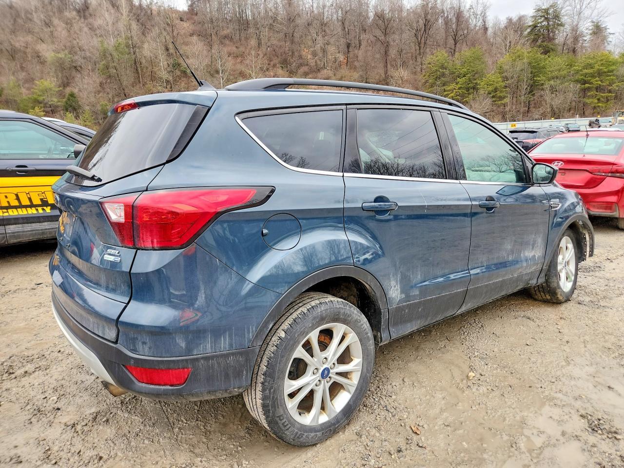 2019 Ford Escape sel