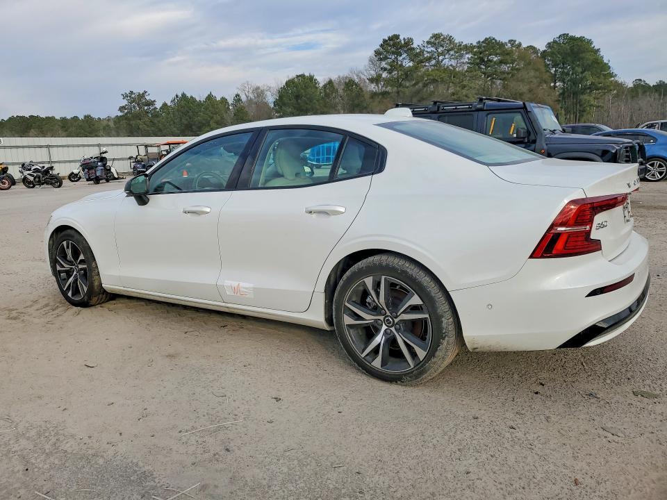 2025 Volvo S60 Plus