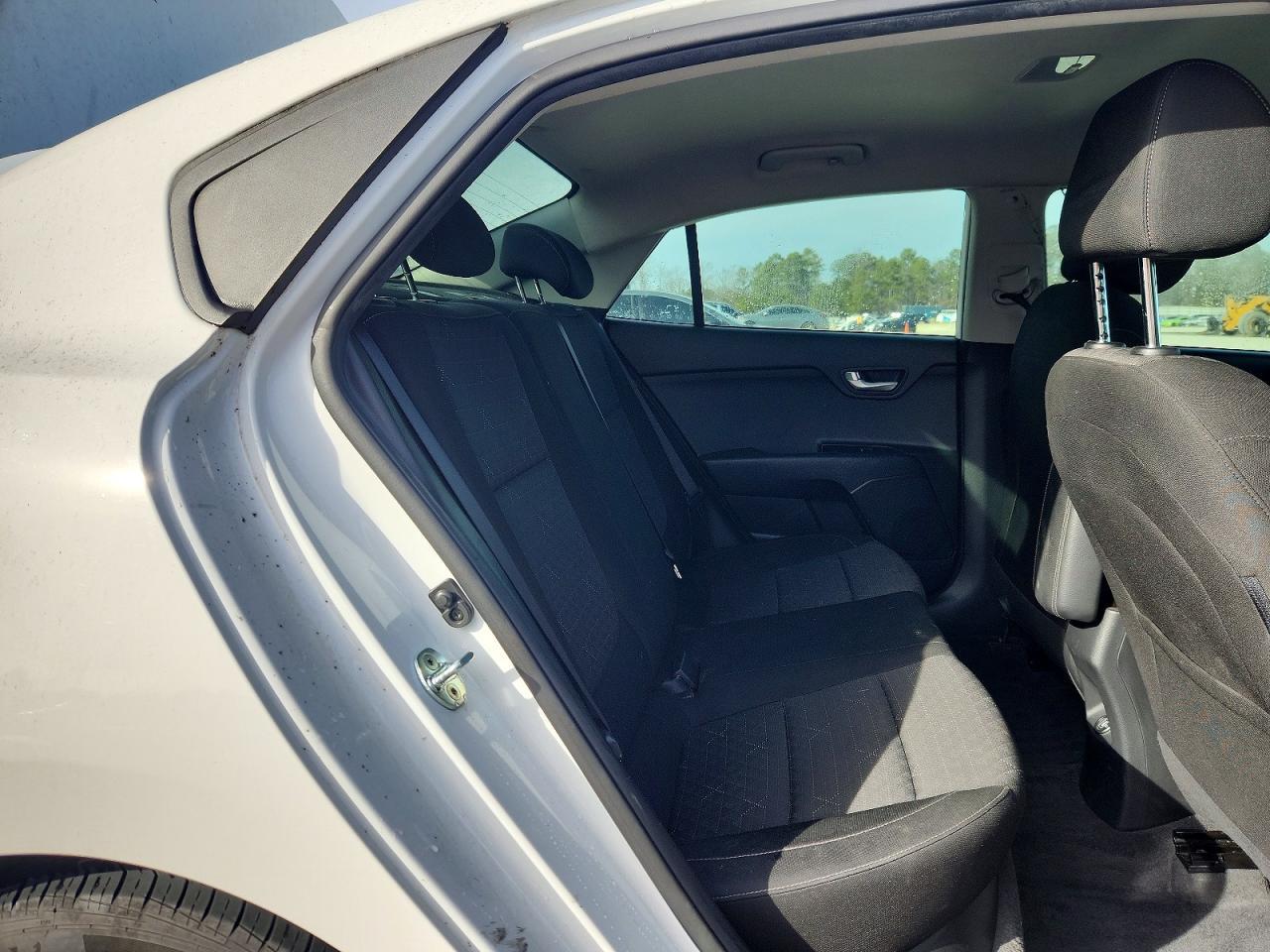 2021 KIA Rio s