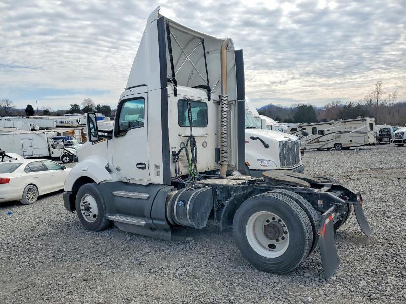 2019 Kenworth T680 Semi Truck