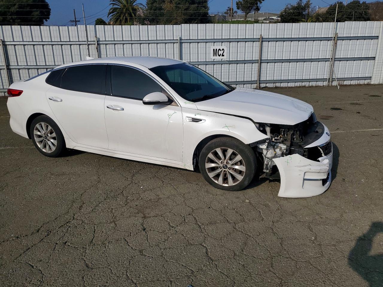 2018 KIA Optima ex