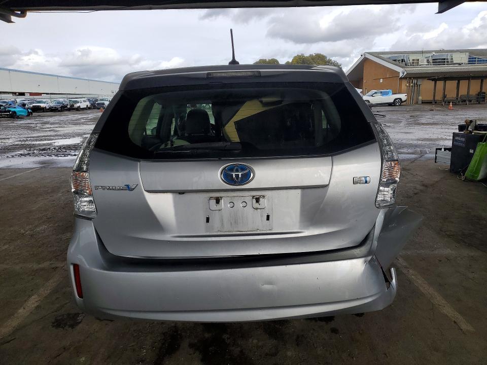 2013 Toyota Prius v Five