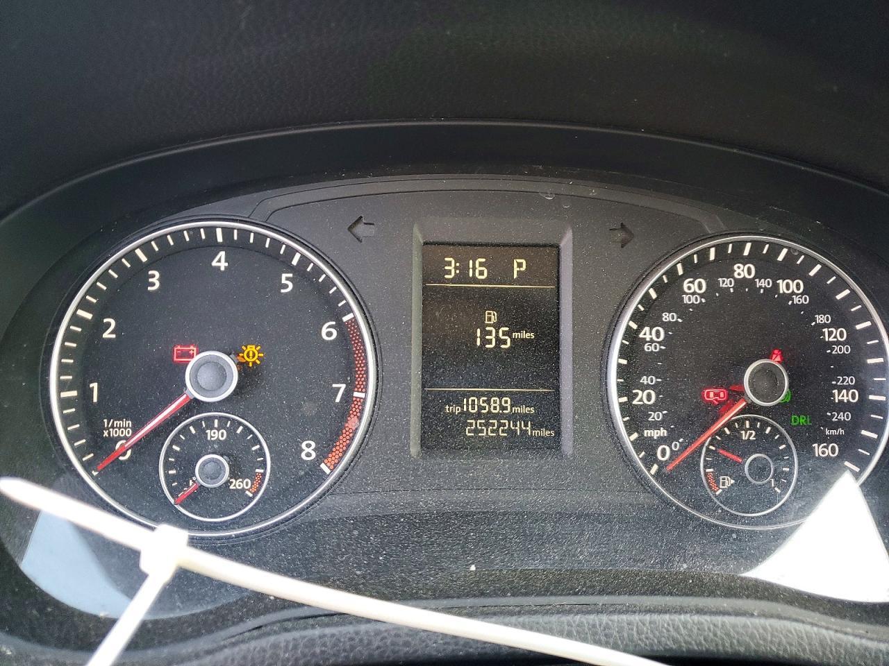 2015 Volkswagen Passat s