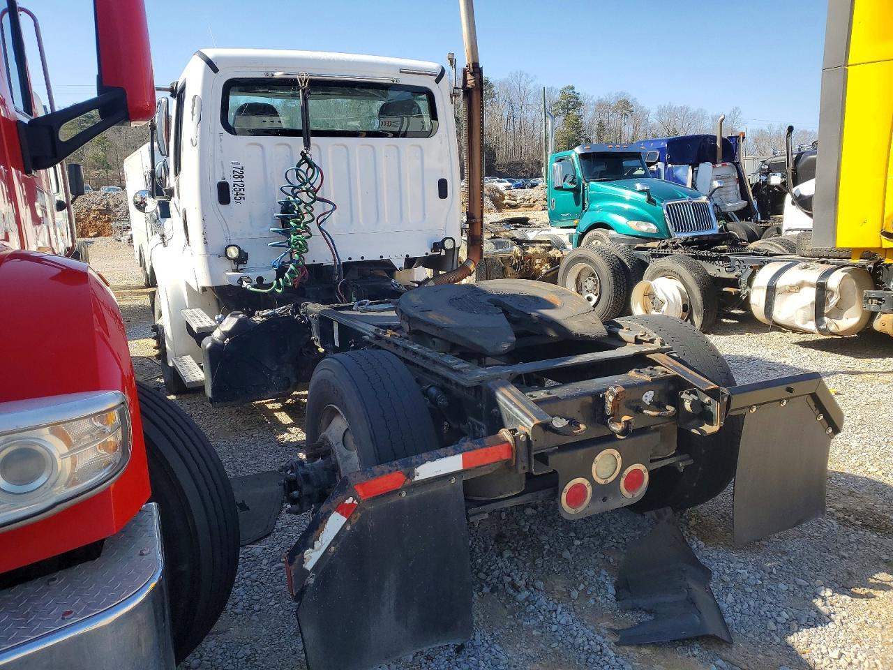 2015 Freightliner Business Class M2 Semi Truck