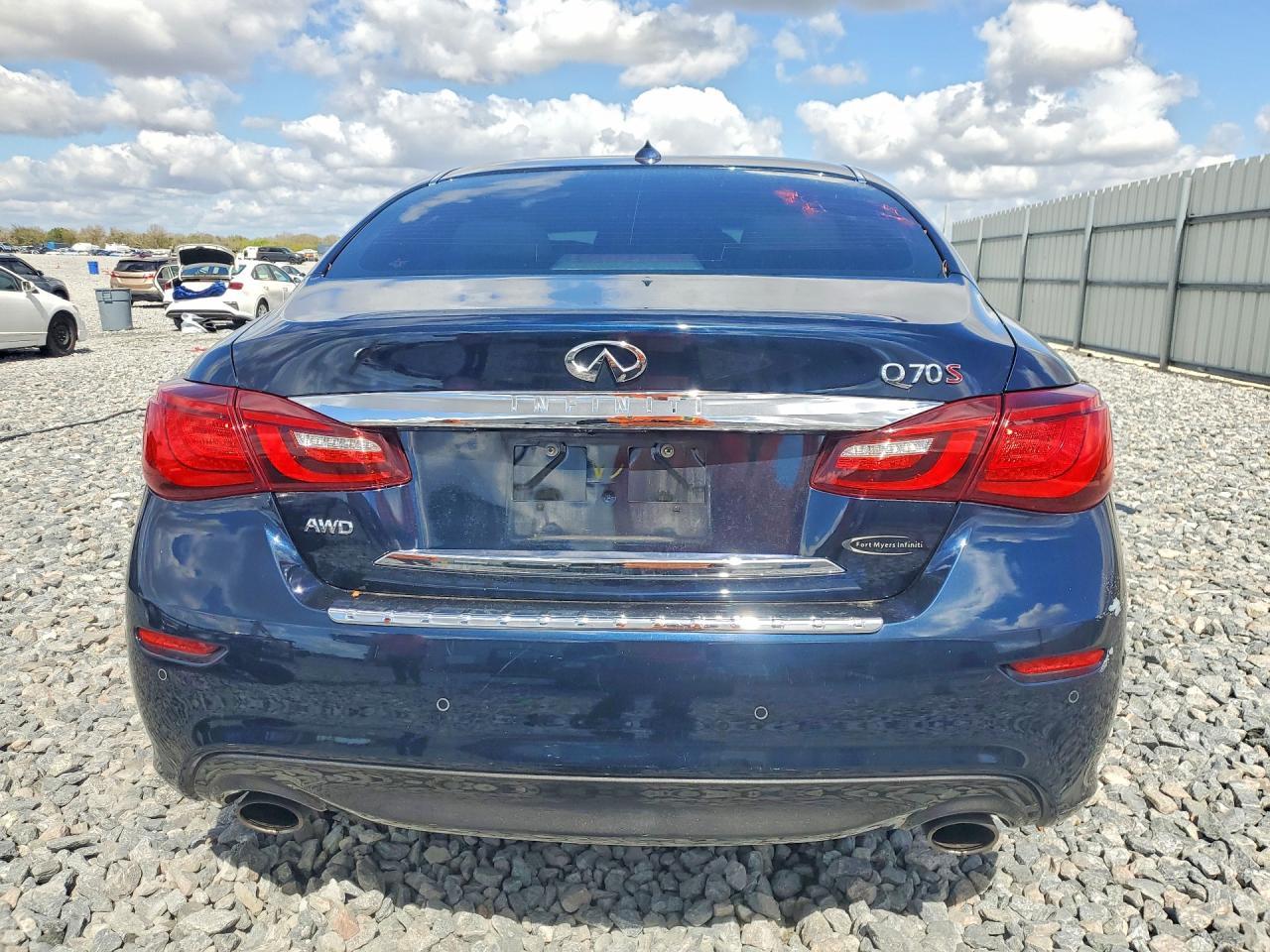 2018 Infiniti Q70 3.7 Luxe