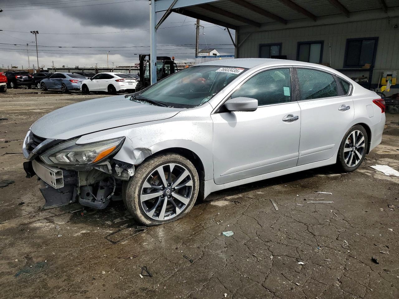 2017 Niss Altima