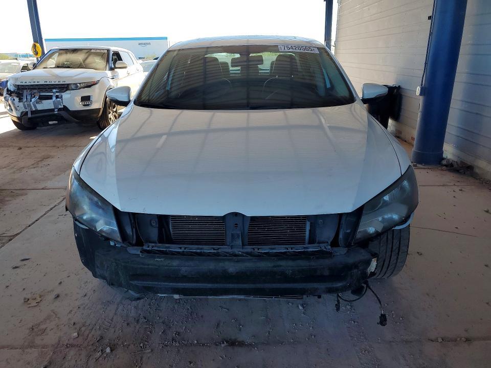 2012 Volkswagen Passat sel