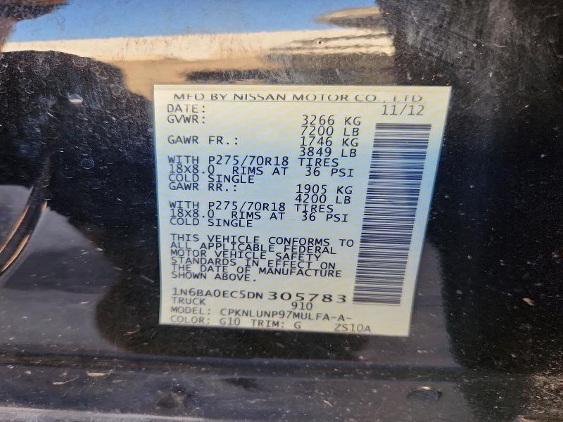 2013 Nissan Titan SV