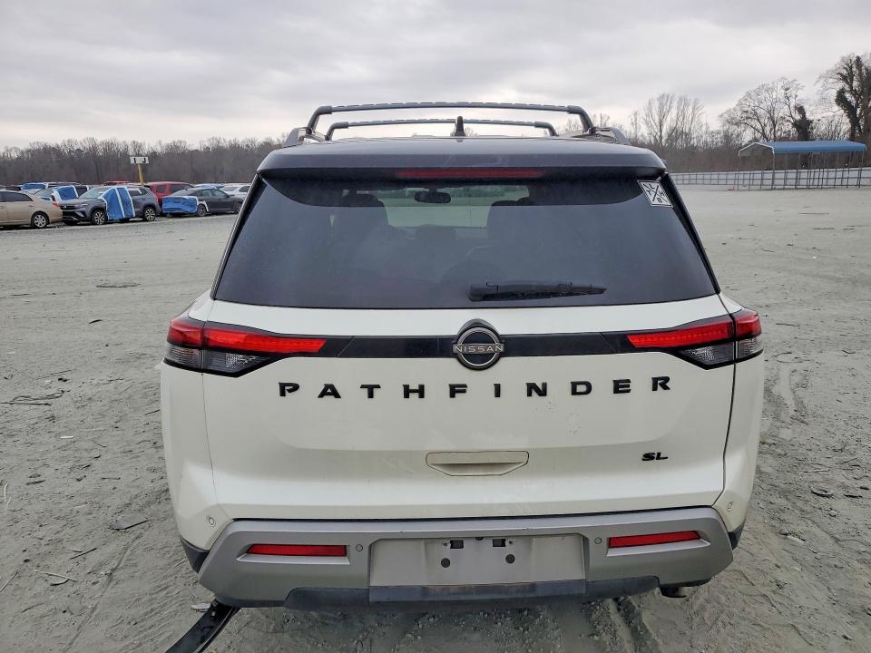 2022 Nissan Pathfinder sl