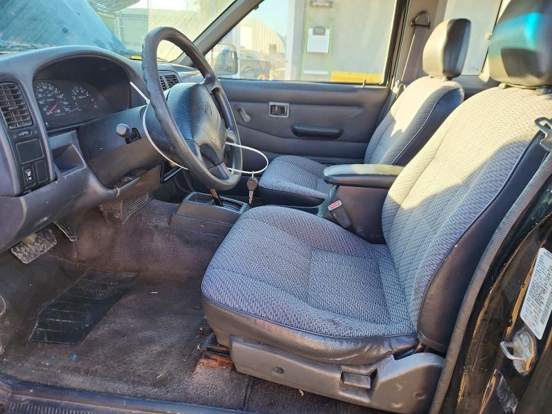 1997 Nissan Truck King cab se