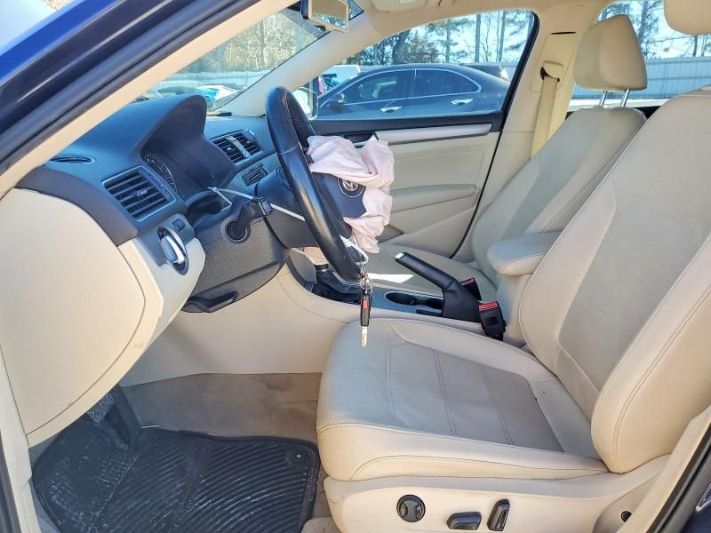 2014 Volkswagen Passat se