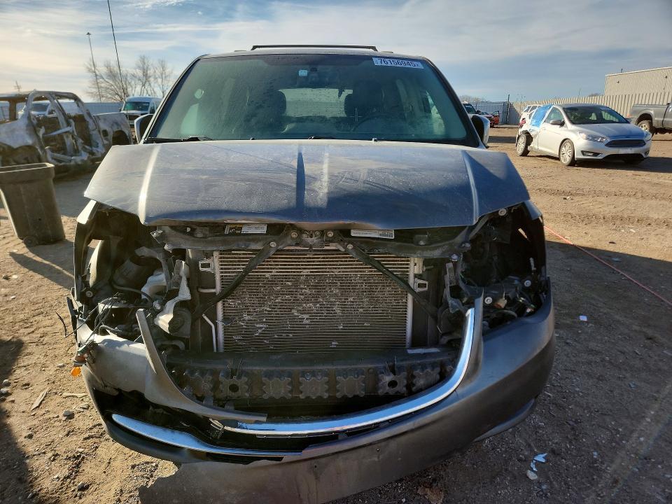 2015 Chrysler Town & Country Touring l