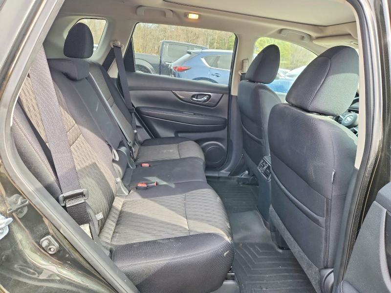 2017 Nissan Rogue sv