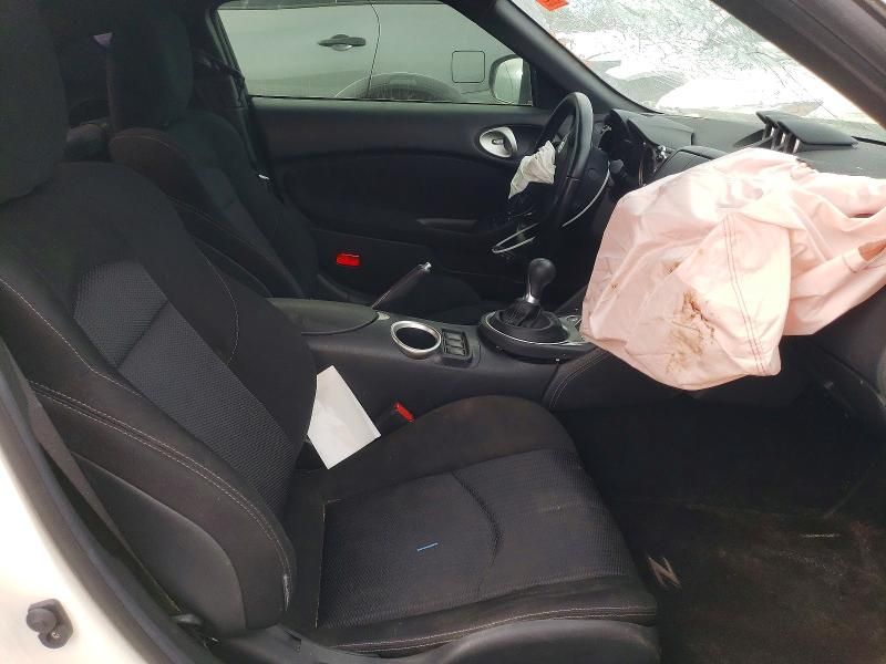 2016 Nissan 370z Base