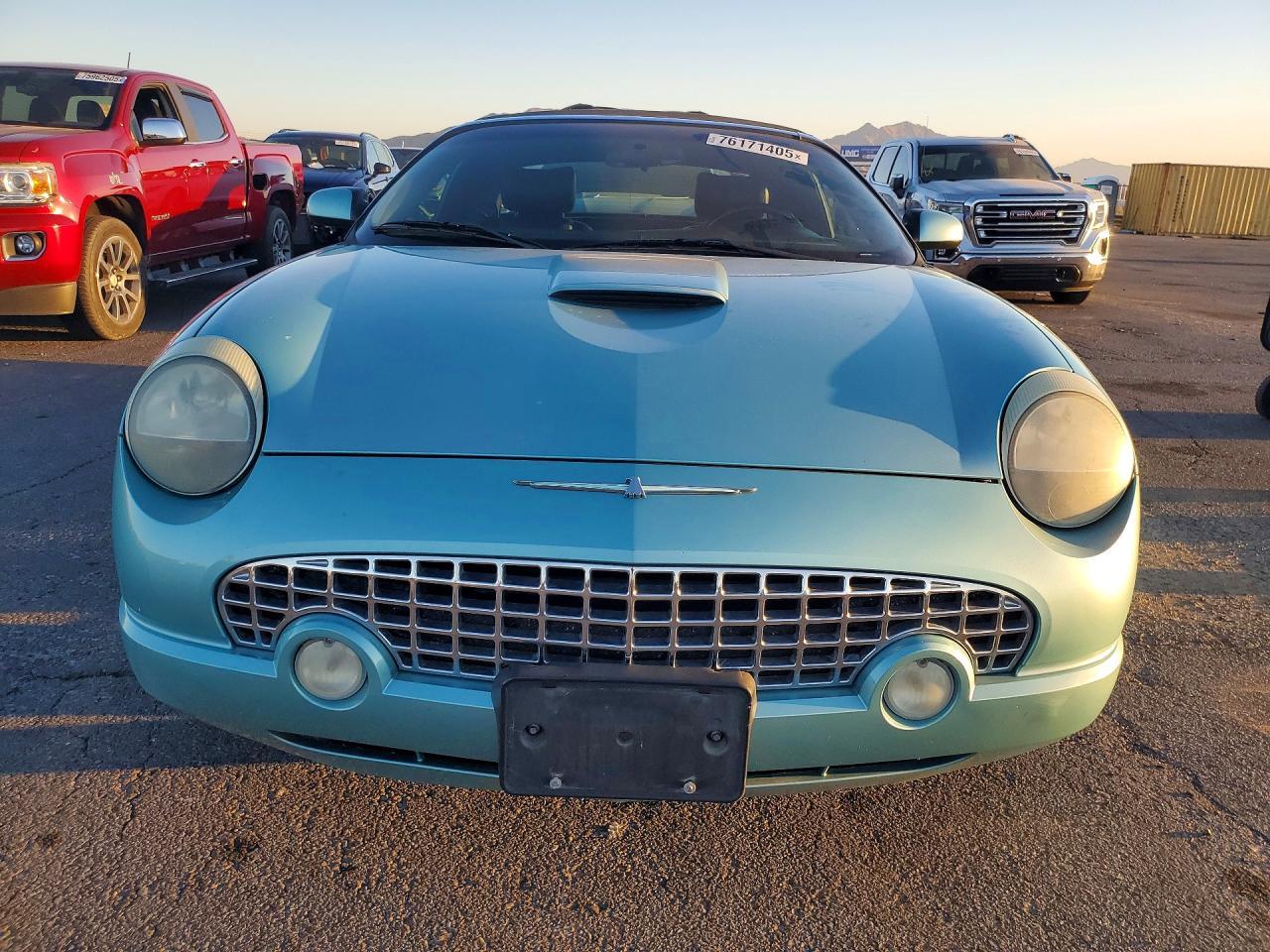 2002 Ford Thunderbird