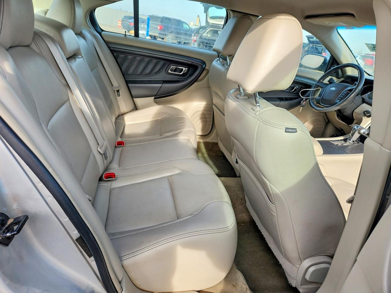 2011 Ford Taurus sel