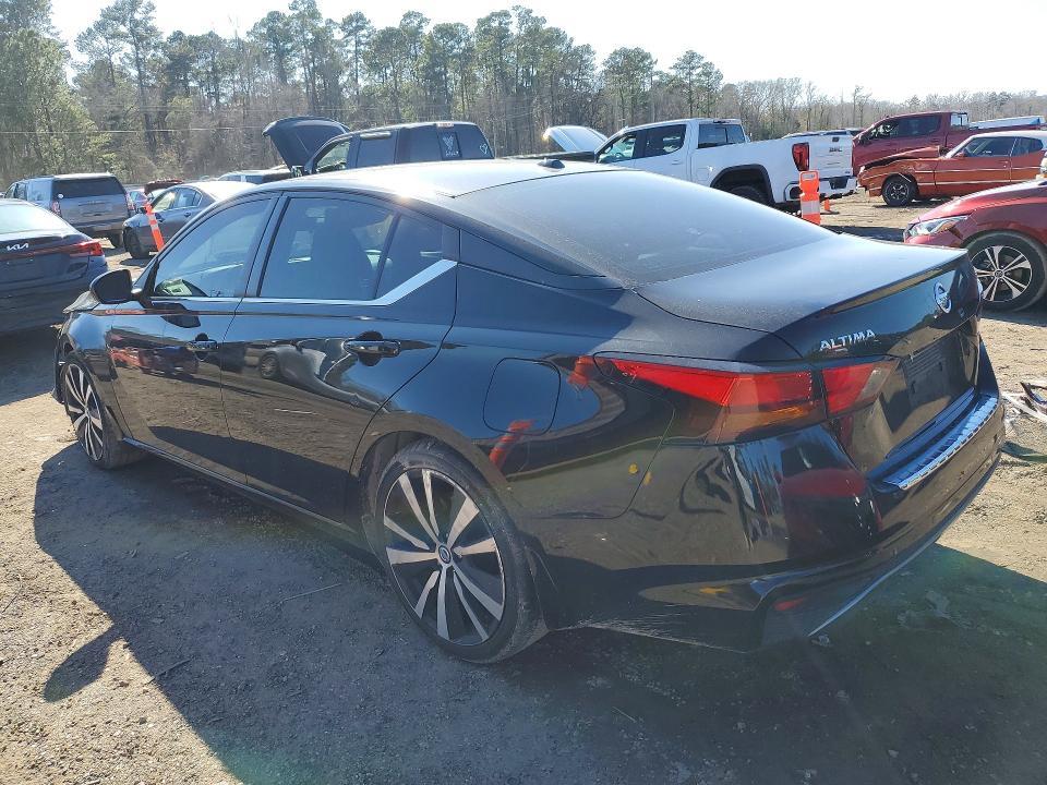 2022 Nissan Altima sr