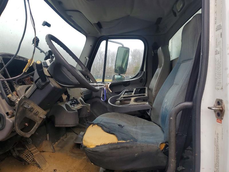 2008 Freightliner Business Class M2 BOX Truck